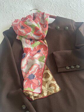 Women's Emmelle Shift Dress NWOT comes with silk Coach Scarf